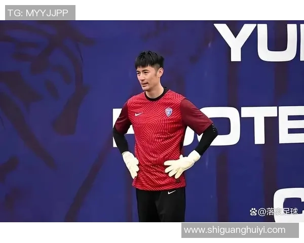 门神足球明星球员的传奇故事与辉煌成就揭秘